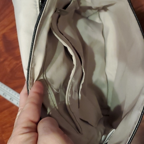 Thirty-one cross body purse bag -flaws Black Maroon - Picture 9 of 16